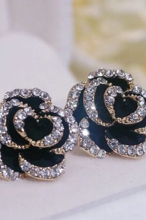 Black Rose with Zircon Stone